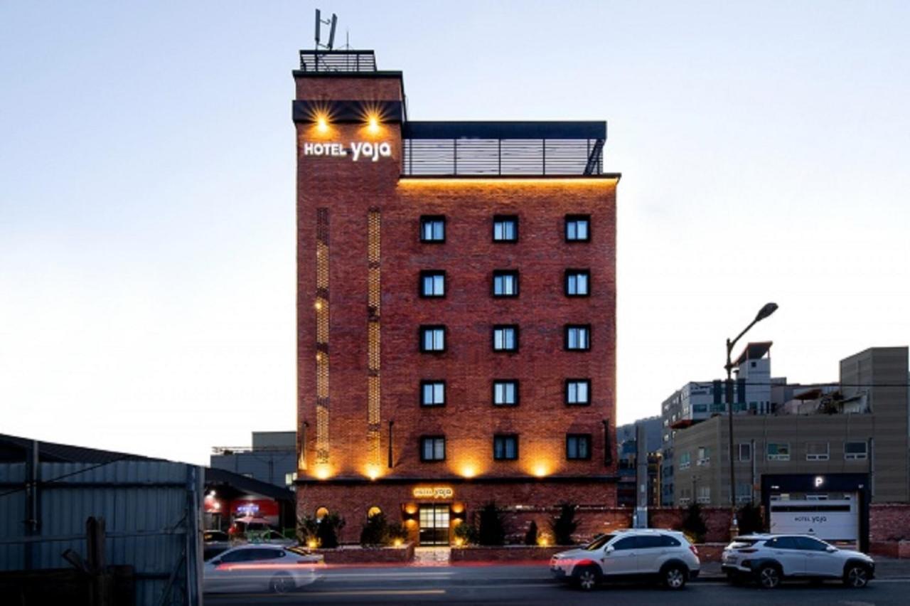 Hotel Yaja Gimhae Exterior photo